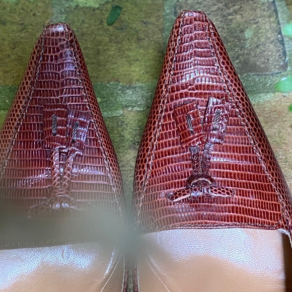 Anne Klein Brown Kitten Heel Pumps sz6.5 Crocodile Alligator Effect - Picture 4 of 5